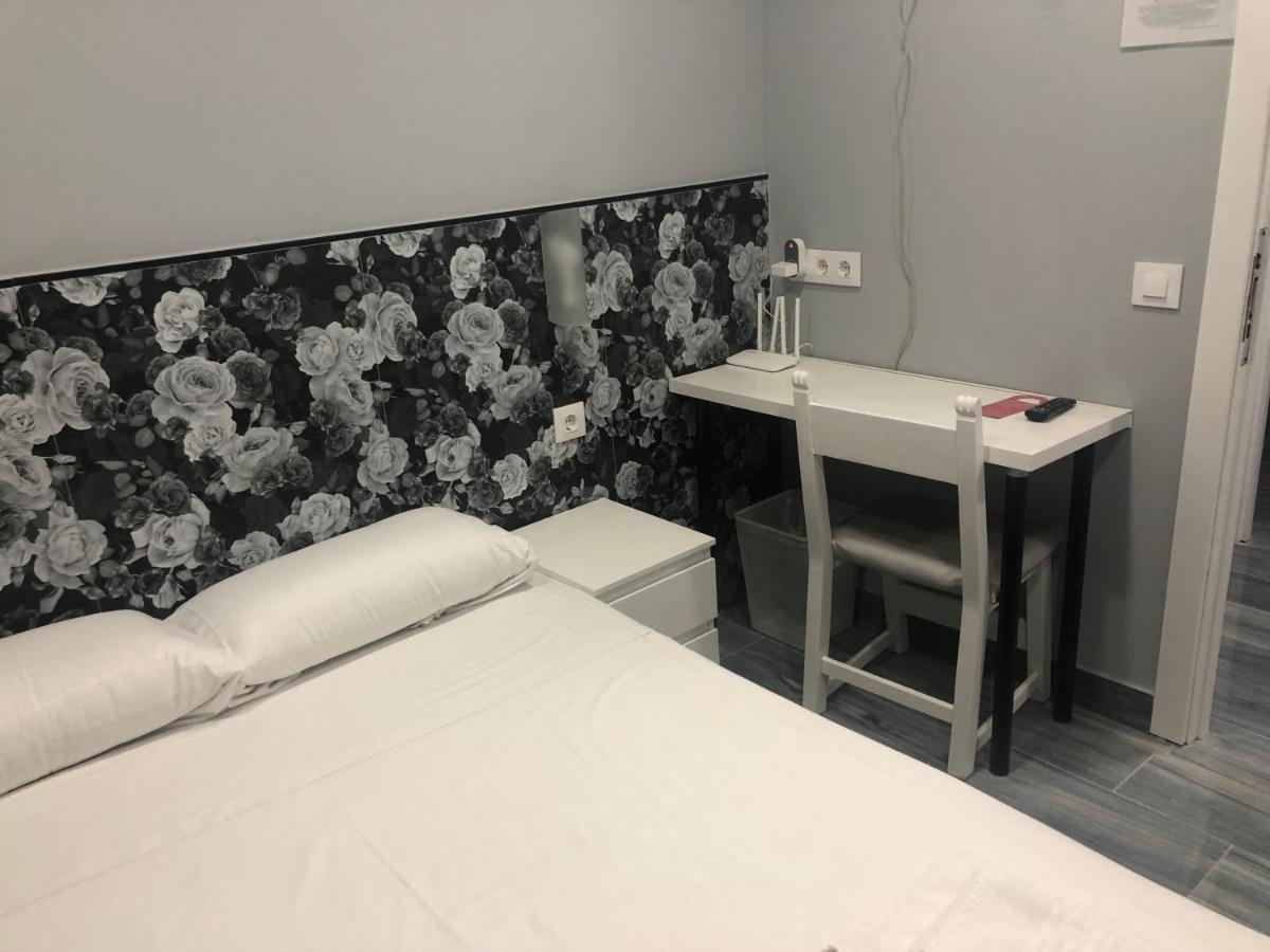 Casa Julian-Inn Мадрид Екстериор снимка