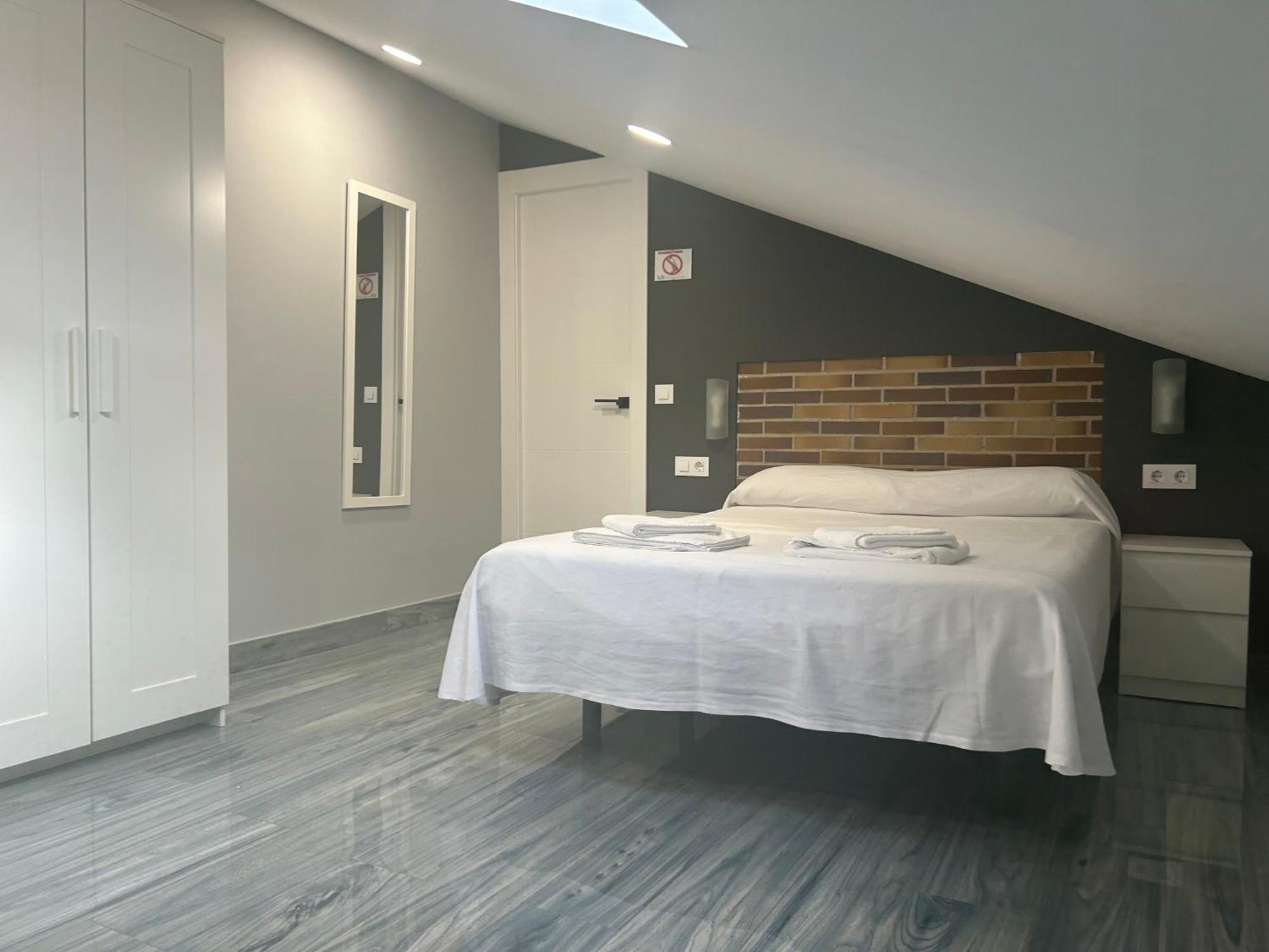 Casa Julian-Inn Мадрид Екстериор снимка